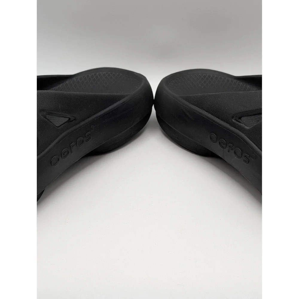 OOFOS OOriginal Thong Sandal Black Mens 10 Womens 12 Recovery Flip Flops EU 43